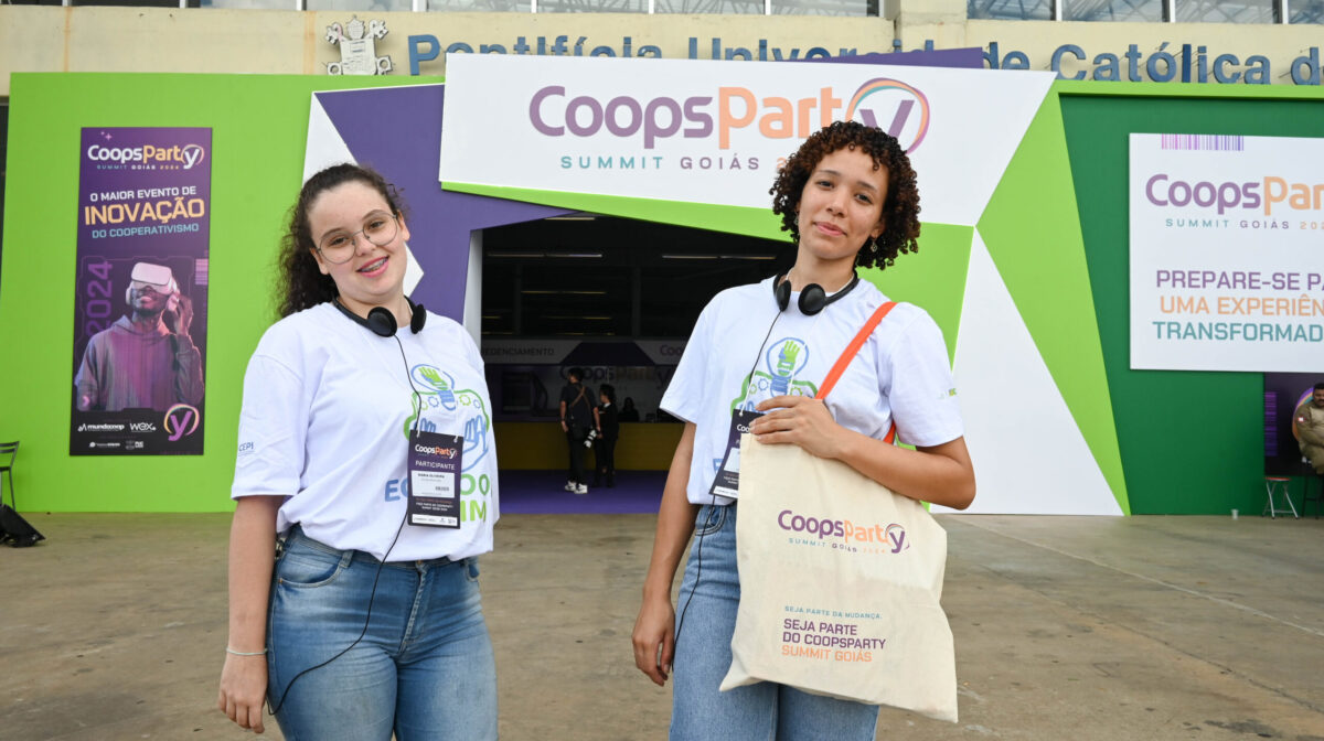 coopspartygoiania02-97_54151234495_o coopspartygoiania02-97_54151234495_o